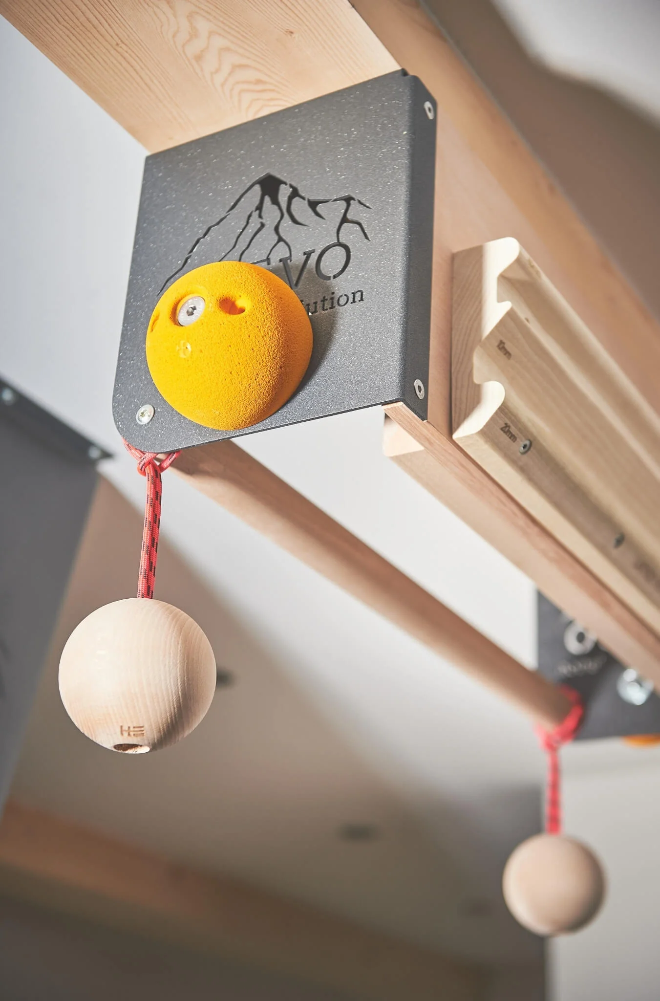 CLEVO S: Deckenbefestigung für Hangboard, Seitgriffe, Hangutensilien und Klimmzugstange - Image 7